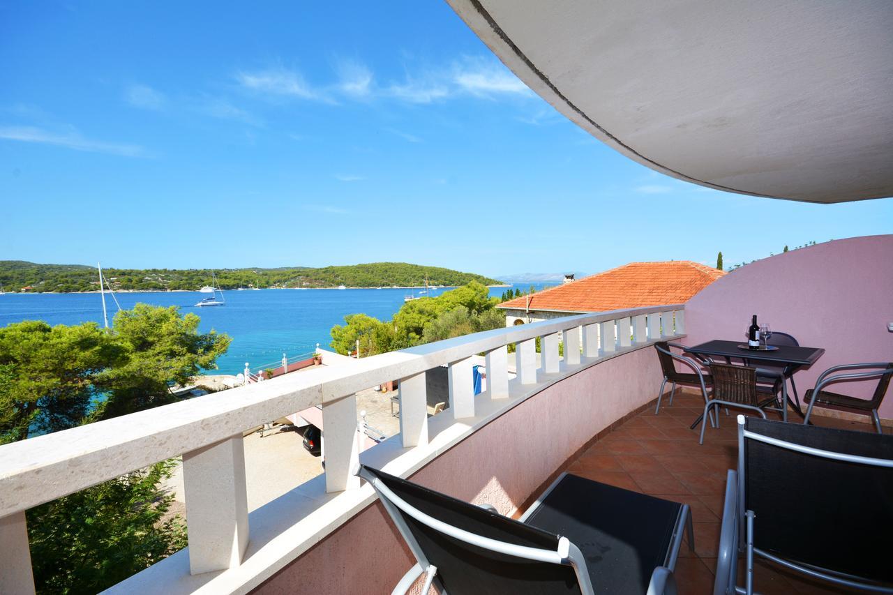 Villa Paris Nečujam Exterior foto